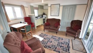 Repps with Bastwick - 2 Bedroom 2 bedroom detached bungalow