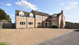 Martham - 7 Bedroom Detached house