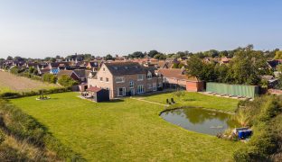 Martham - 7 Bedroom Detached house