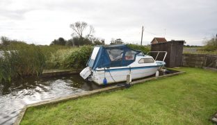 Potter Heigham - 2 Bedroom Detached bungalow