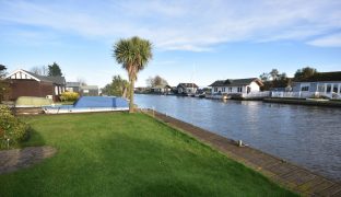 Potter Heigham - 3 Bedroom Detached bungalow