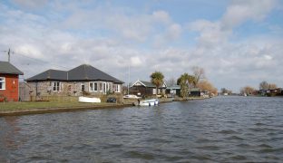 Potter Heigham - 3 Bedroom Detached bungalow