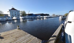 Potter Heigham - Mooring plot
