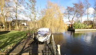 Horning - Plot with Summer House