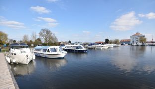 Potter Heigham - Mooring plot