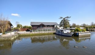 Brundall - Commercial premises and holiday lets