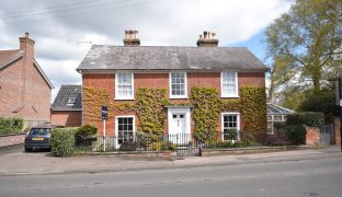 Beccles - 6 Bedroom Detached house