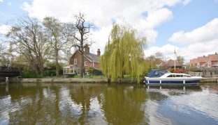 Beccles - 6 Bedroom Detached house