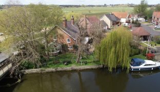 Beccles - 6 Bedroom Detached house