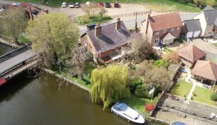 Beccles - 6 Bedroom Detached house