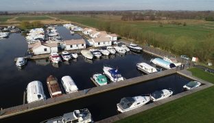 Potter Heigham - Mooring Plot