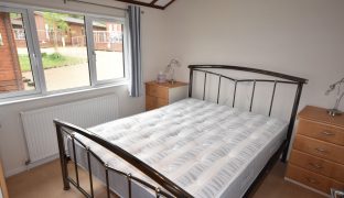 Burgh St Peter - 2 Bedroom Holiday Lodge