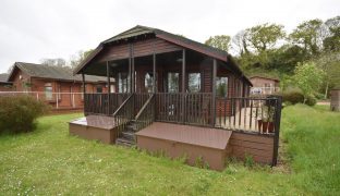 Burgh St Peter - 2 Bedroom Holiday Lodge