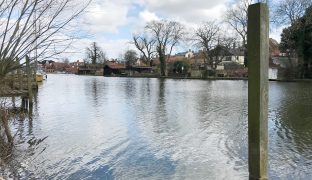 Beccles - Mooring plot