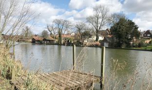 Beccles - Mooring plot