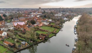 Beccles - Mooring plot