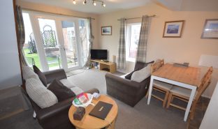 Wroxham - 2 Bedroom Holiday Cottage