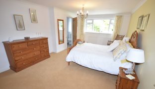 Filby - 6 Bedroom Detached bungalow