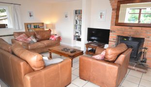 Bramerton - 2 Bedroom detached cottage