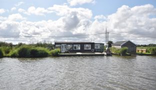 Potter Heigham - 2 Bedroom Detached bungalow