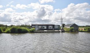 Potter Heigham - 2 Bedroom Detached bungalow