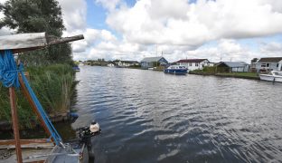 Potter Heigham - 2 Bedroom Detached bungalow