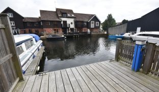 Wroxham - Mooring Plot