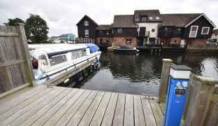 Wroxham - Mooring Plot