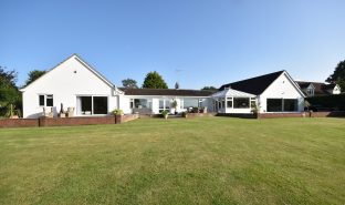 Filby - 6 Bedroom Detached bungalow