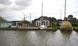 Martham - 1 Bedroom Detached bungalow