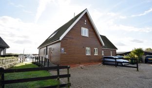 Horning - 3 Bedroom Semi-detached house