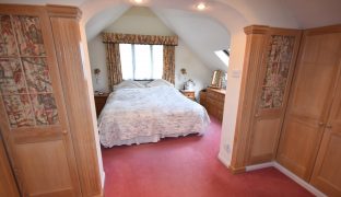Beccles - 5 Bedroom Barn conversion