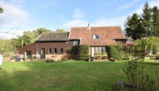 Beccles - 5 Bedroom Barn conversion