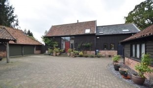 Beccles - 5 Bedroom Barn conversion