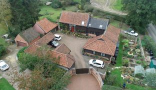 Beccles - 5 Bedroom Barn conversion