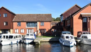 Horning - 2 Bedroom Town House