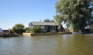 Potter Heigham - 2 Bedroom 2 bedroom detached bungalow