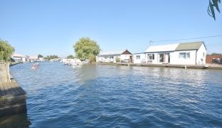 Potter Heigham - 2 Bedroom 2 bedroom detached bungalow