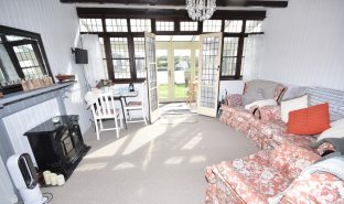 Potter Heigham - 3 Bedroom Detached bungalow