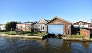 Potter Heigham - 3 Bedroom Detached bungalow