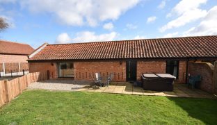 Dilham - 8 Bedroom Barn Conversion