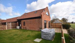 Dilham - 8 Bedroom Barn Conversion