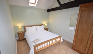 Dilham - 8 Bedroom Barn Conversion