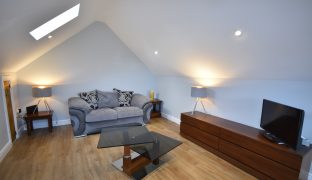 Dilham - 8 Bedroom Barn Conversion