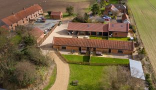 Dilham - 8 Bedroom Barn Conversion