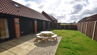 Dilham - 8 Bedroom Barn Conversion