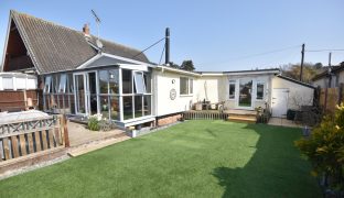 Hoveton - 2 Bedroom Detached bungalow