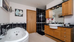 Wroxham - 7 Bedroom Detached house