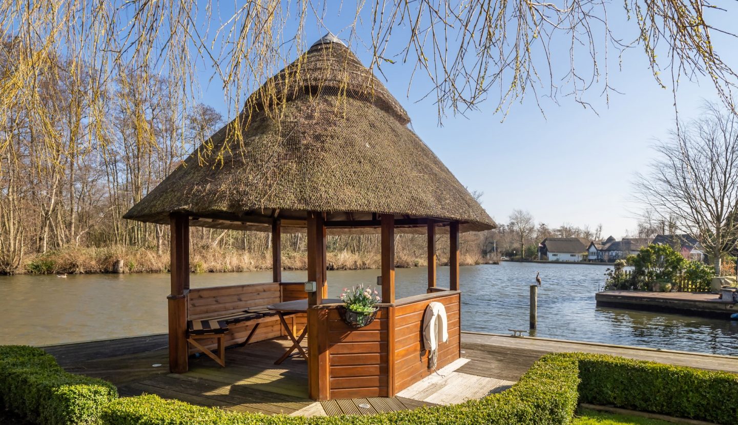Character Property on the Norfolk Broads - Waterside Estate Agents