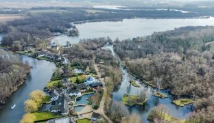 Wroxham - 7 Bedroom Detached house